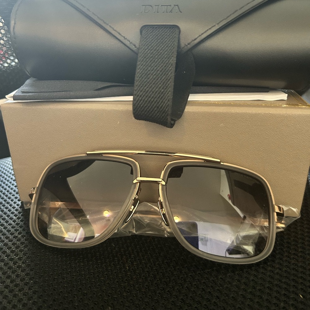 Dita Grey and rose gold  Sunglasses -NWT